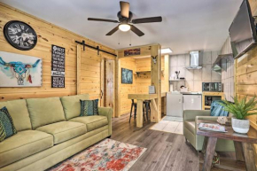 Charming Pigeon Forge Apt - 3 Miles to Dollywood!